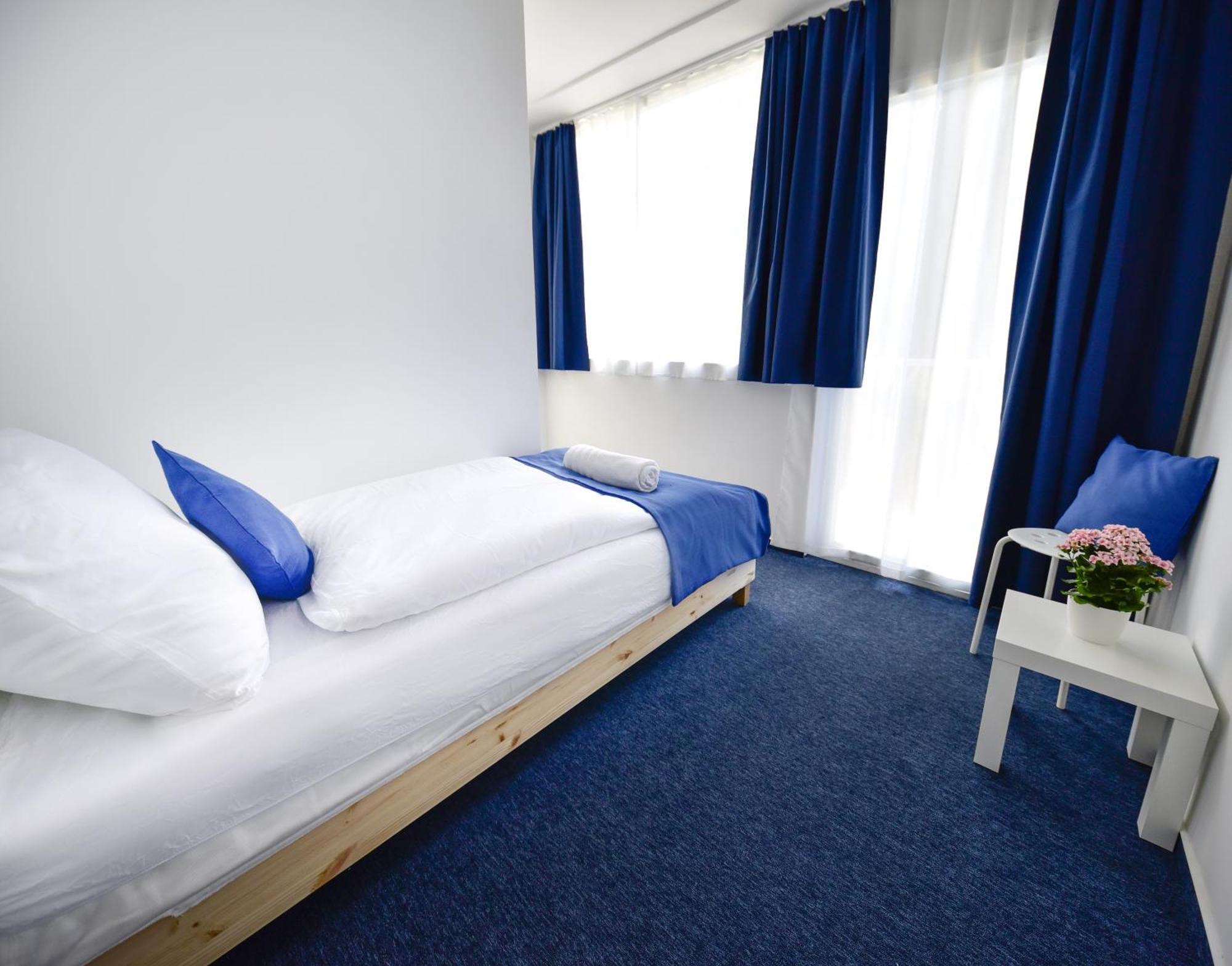 Zama Hotel Zamárdi Exteriör bild