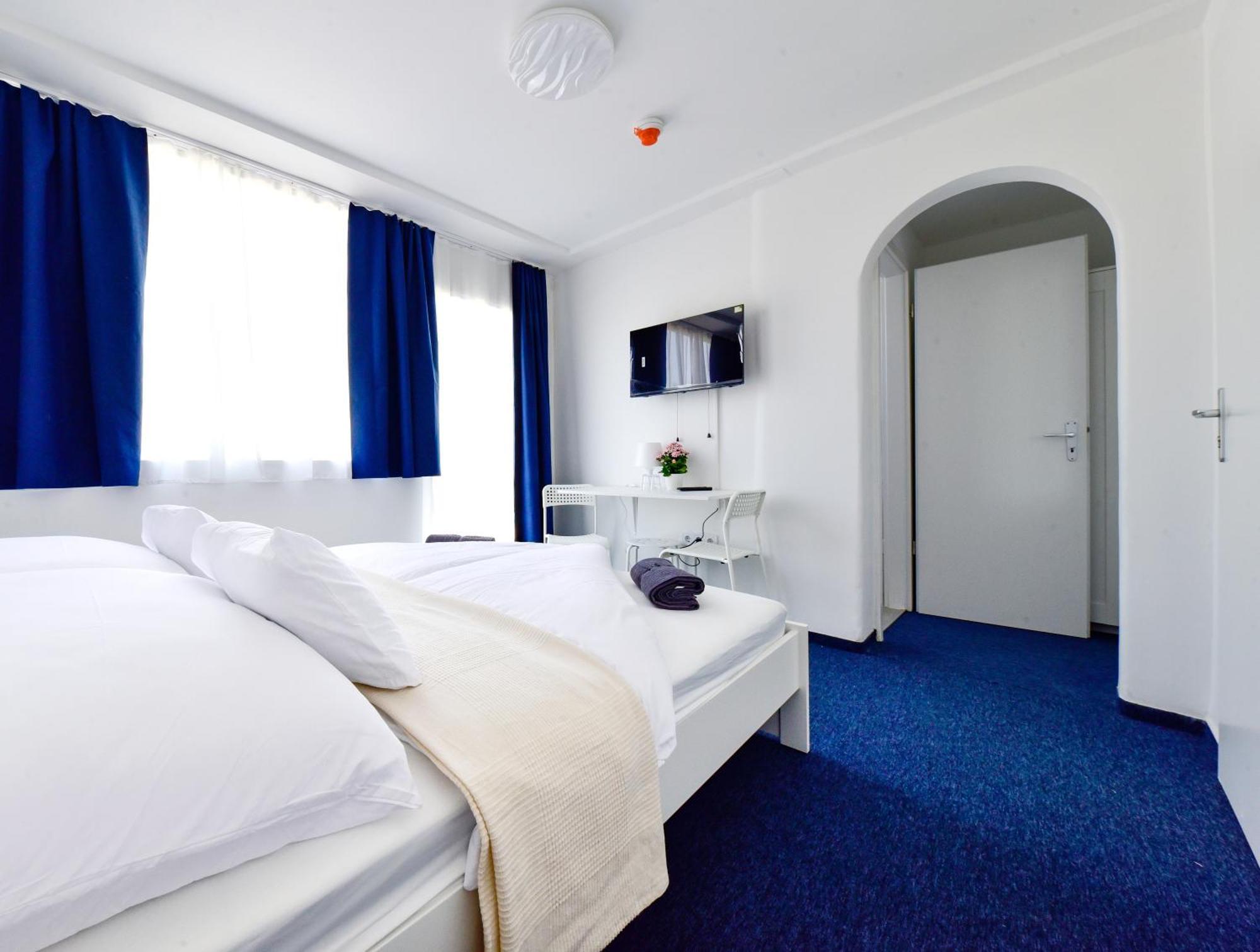 Zama Hotel Zamárdi Exteriör bild
