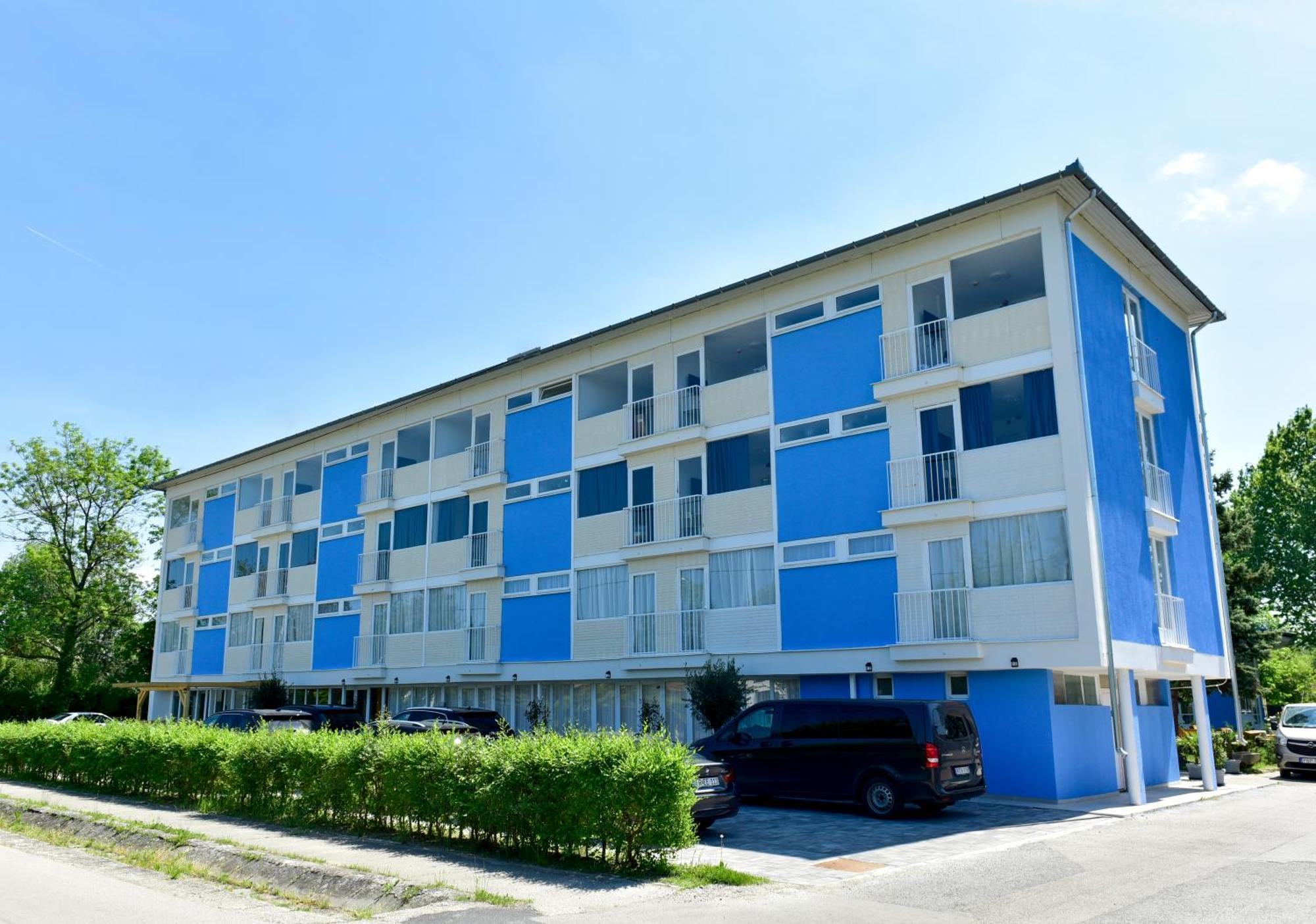 Zama Hotel Zamárdi Exteriör bild
