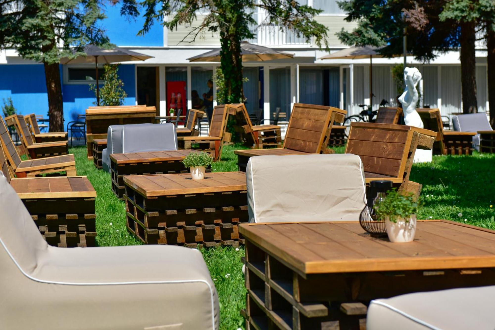 Zama Hotel Zamárdi Exteriör bild